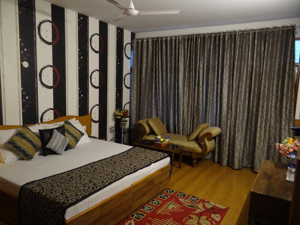 Hotel Natraj Manali Dharamshala Zimmer foto