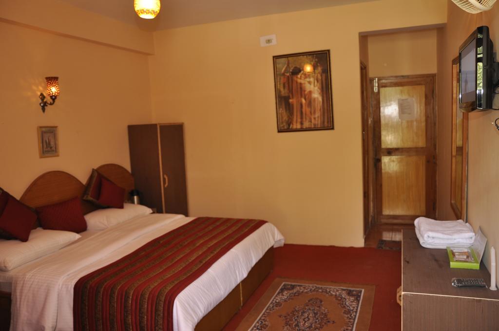 Hotel Natraj Manali Dharamshala Zimmer foto