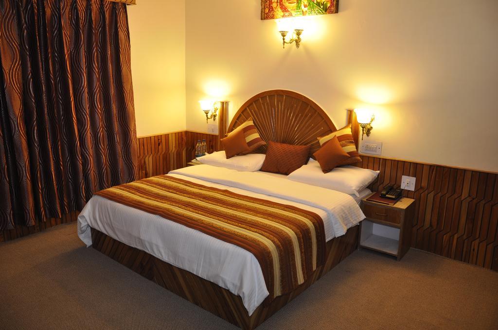 Hotel Natraj Manali Dharamshala Zimmer foto