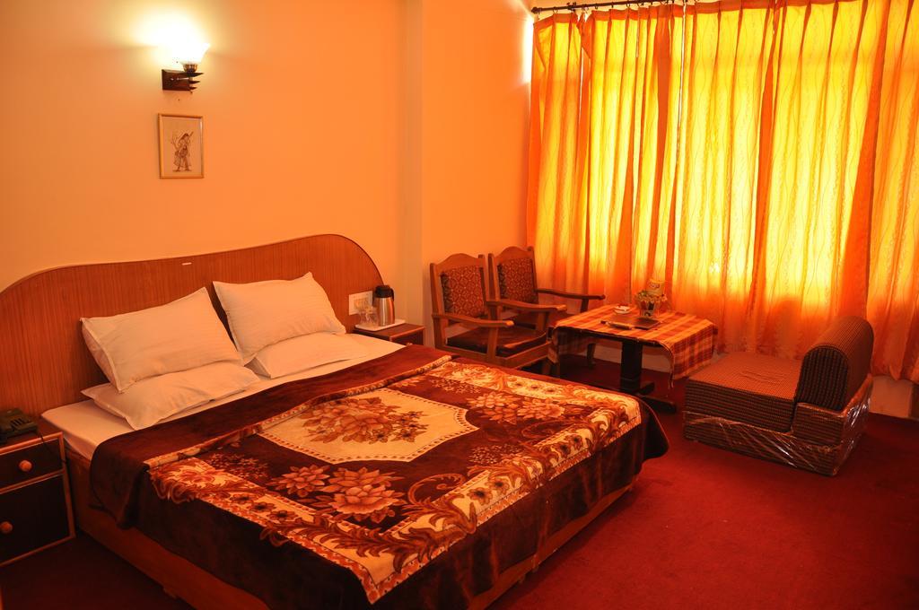 Hotel Natraj Manali Dharamshala Zimmer foto